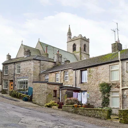 House On The Hill Hawes